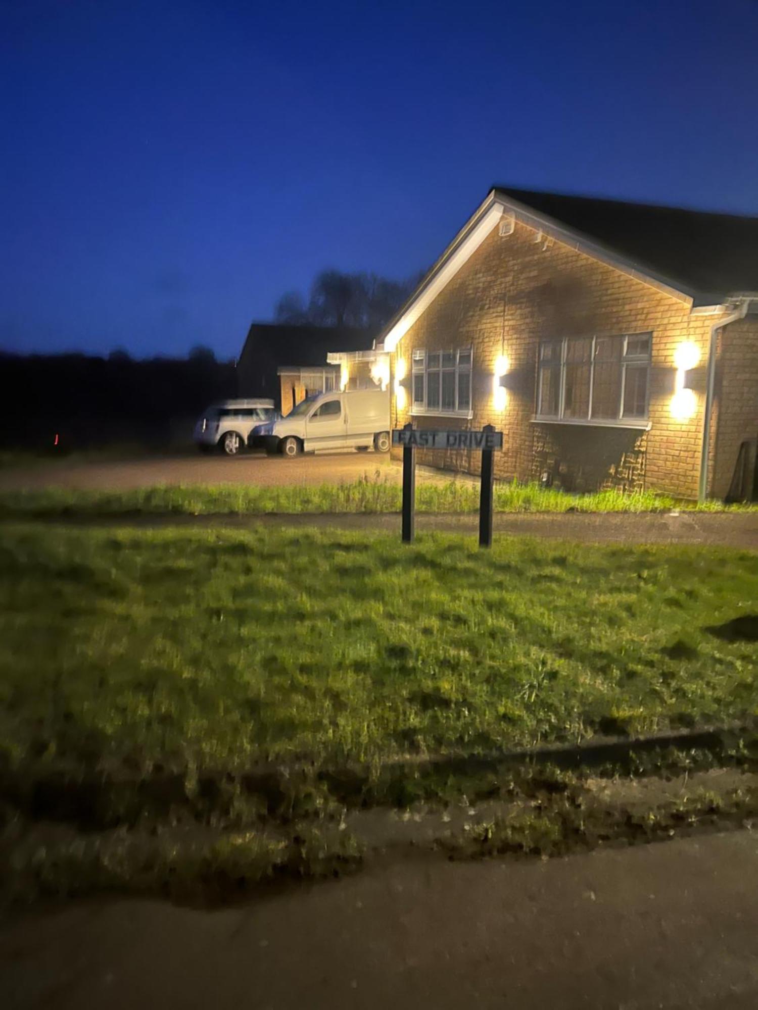 Double Room At The Bungalow With Shared Shower Room Kettering Exterior foto